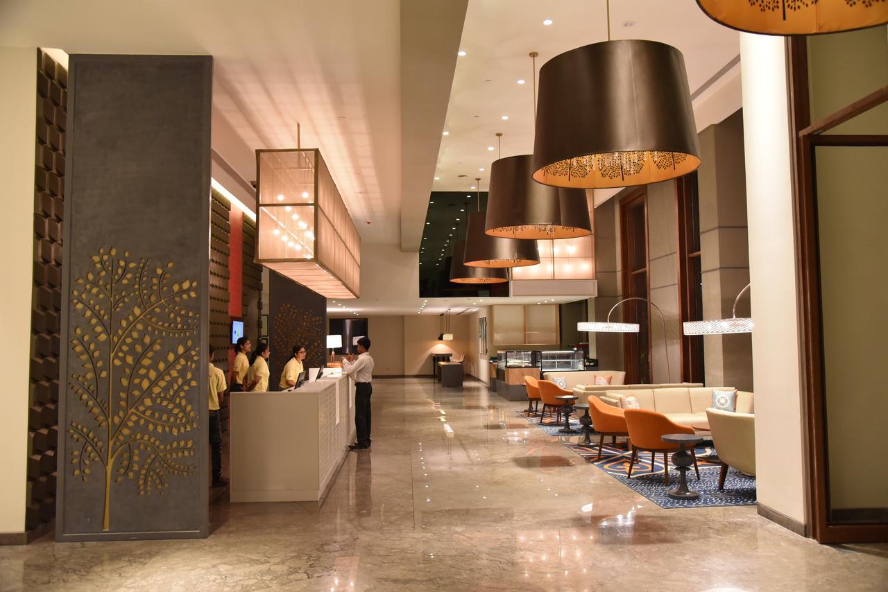 Grand Mercure Mysore - An Accor Brand Extérieur photo The lobby of the hotel