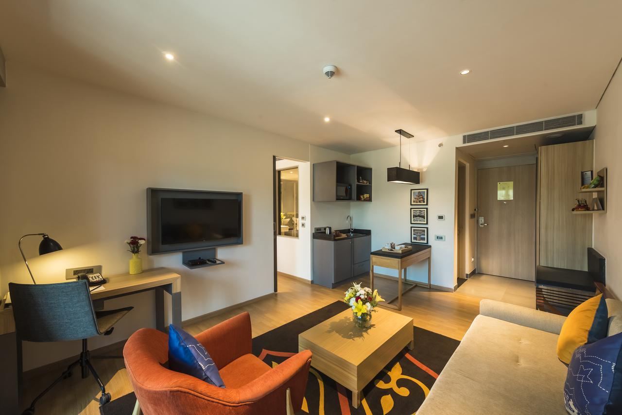 Grand Mercure Mysore - An Accor Brand Extérieur photo A suite at the hotel