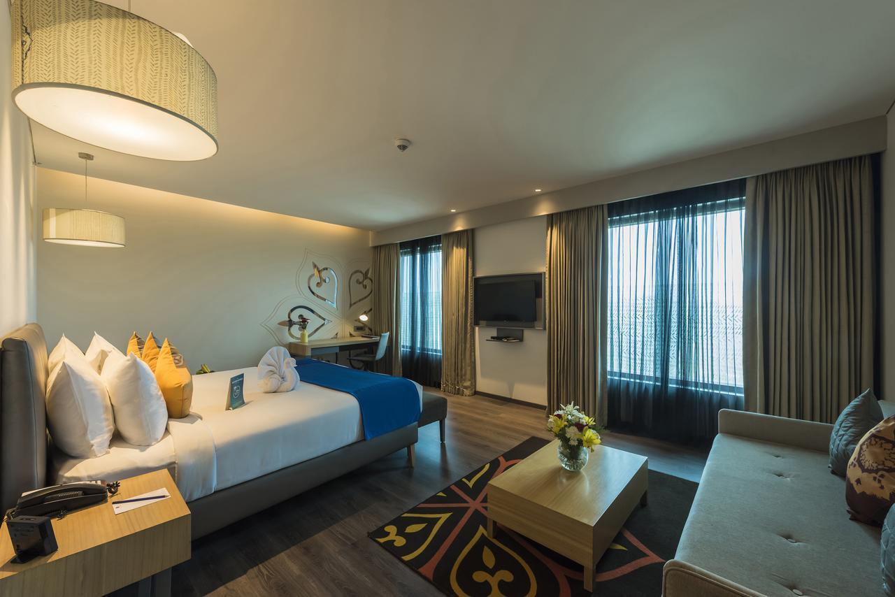 Grand Mercure Mysore - An Accor Brand Extérieur photo Suite room at the hotel