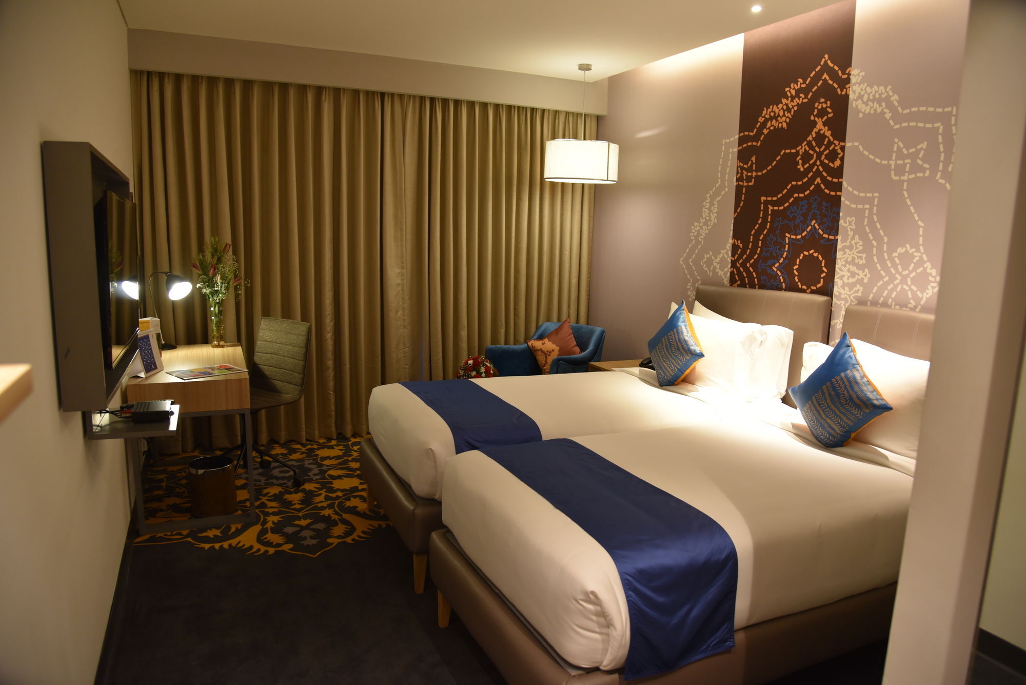 Grand Mercure Mysore - An Accor Brand Extérieur photo Deluxe room